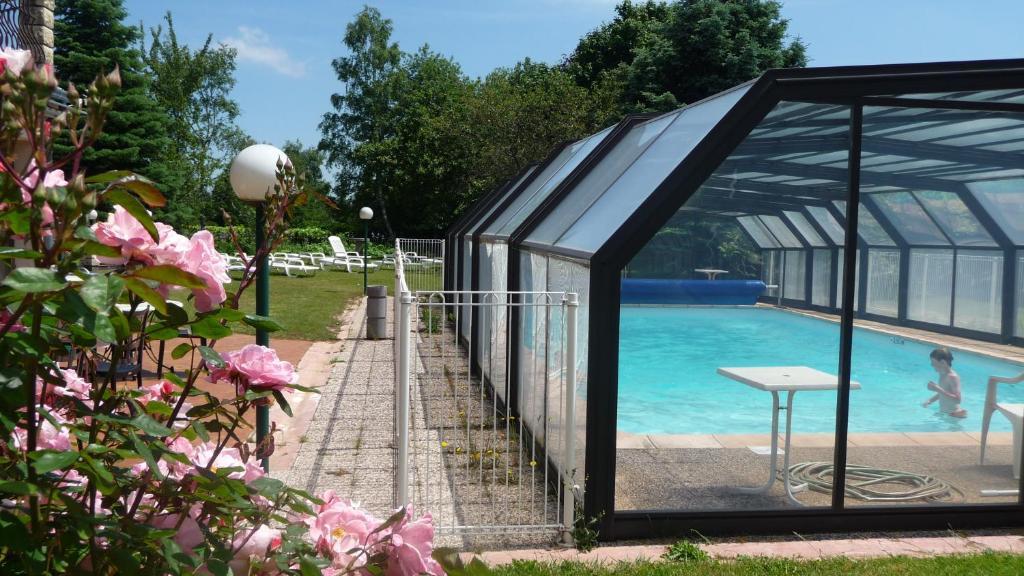 Hotel Logis La Rose Des Vents Volvic Zimmer foto