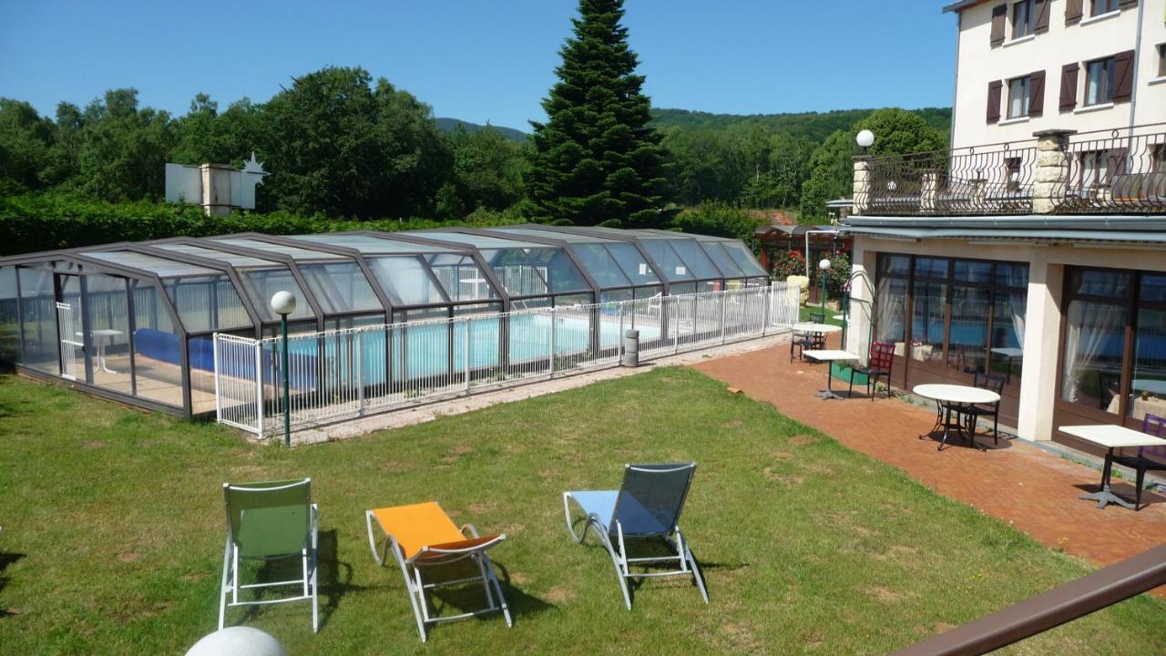 Hotel Logis La Rose Des Vents Volvic Exterior foto